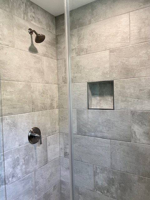 Master Nath Tiled Shower - 35 Crayton Park Dr