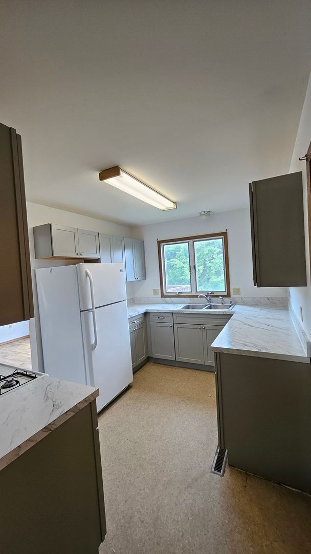 Building Photo - 3182-3184 Shellers Bend