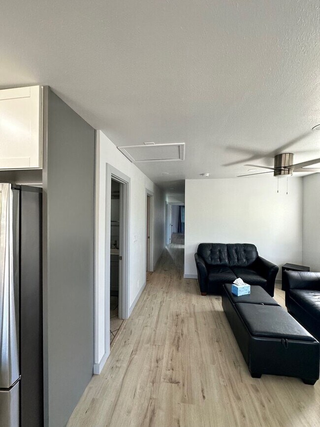 Building Photo - Remodeled 3 bedroom home in Napilihau