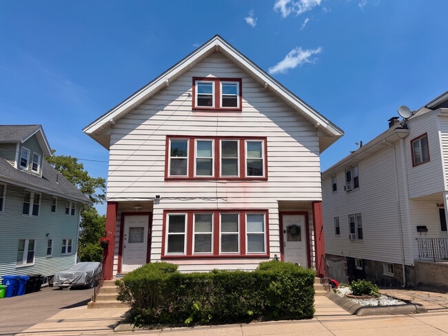 Building Photo - 173 Cornell St