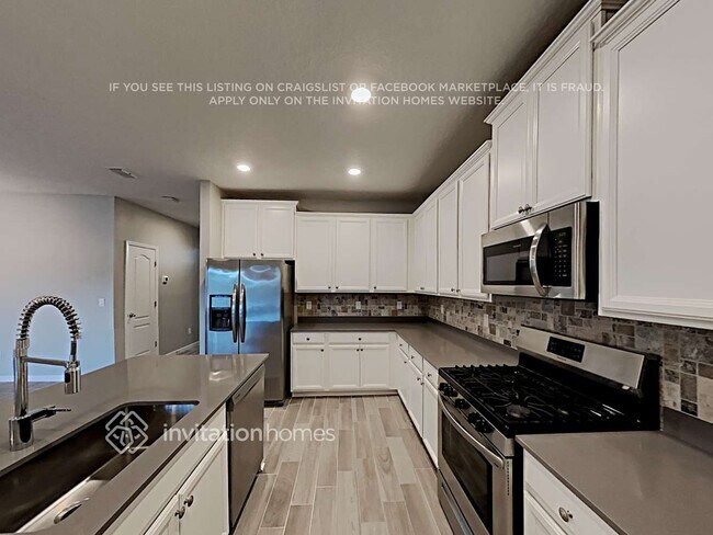 Foto del edificio - 272 Ash Breeze Cv