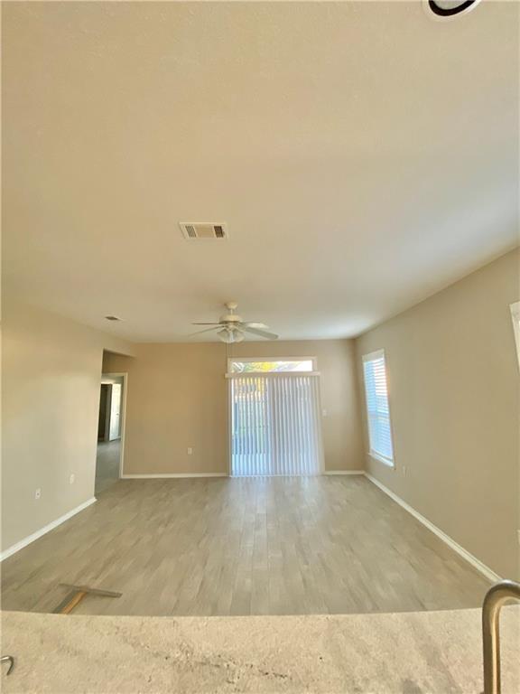Foto del edificio - 100 Sunbird Ct