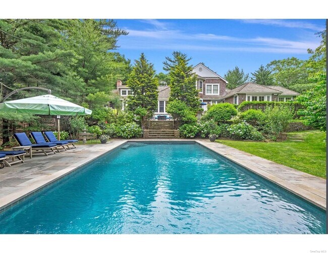 9 Owls Nest Ln, East Hampton, NY 11937 House Rental in East Hampton