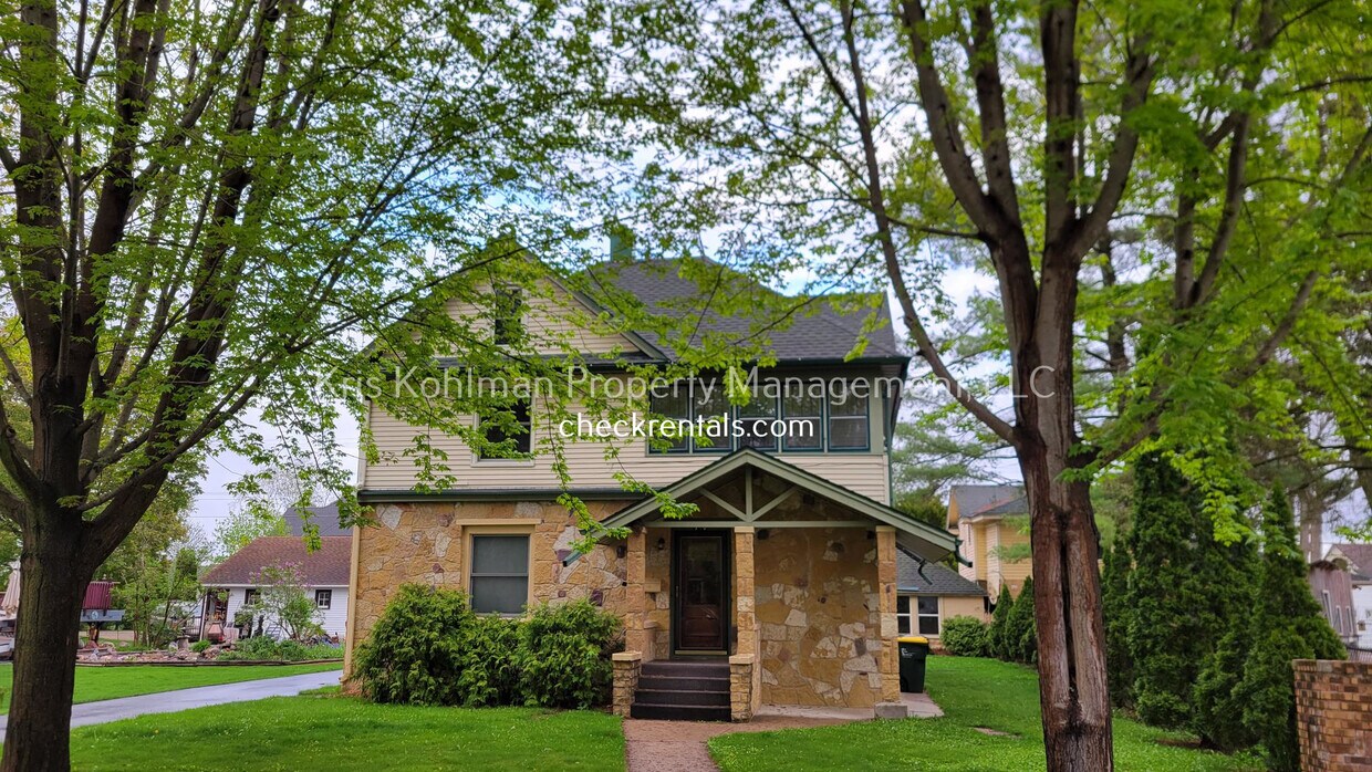 Primary Photo - 710 John Adams St