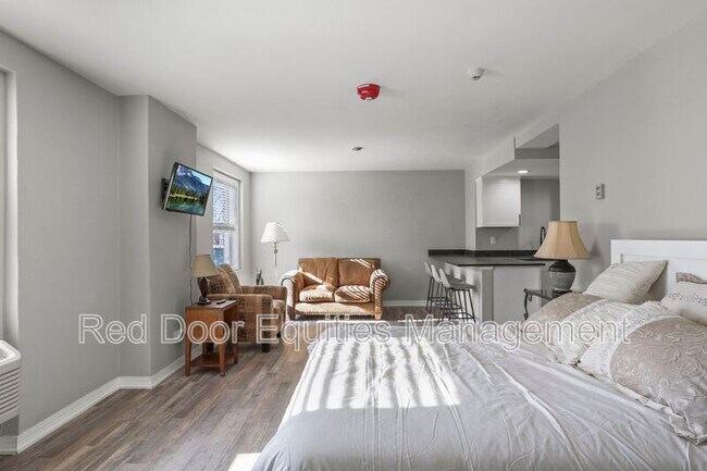 Building Photo - 123 N Broad St