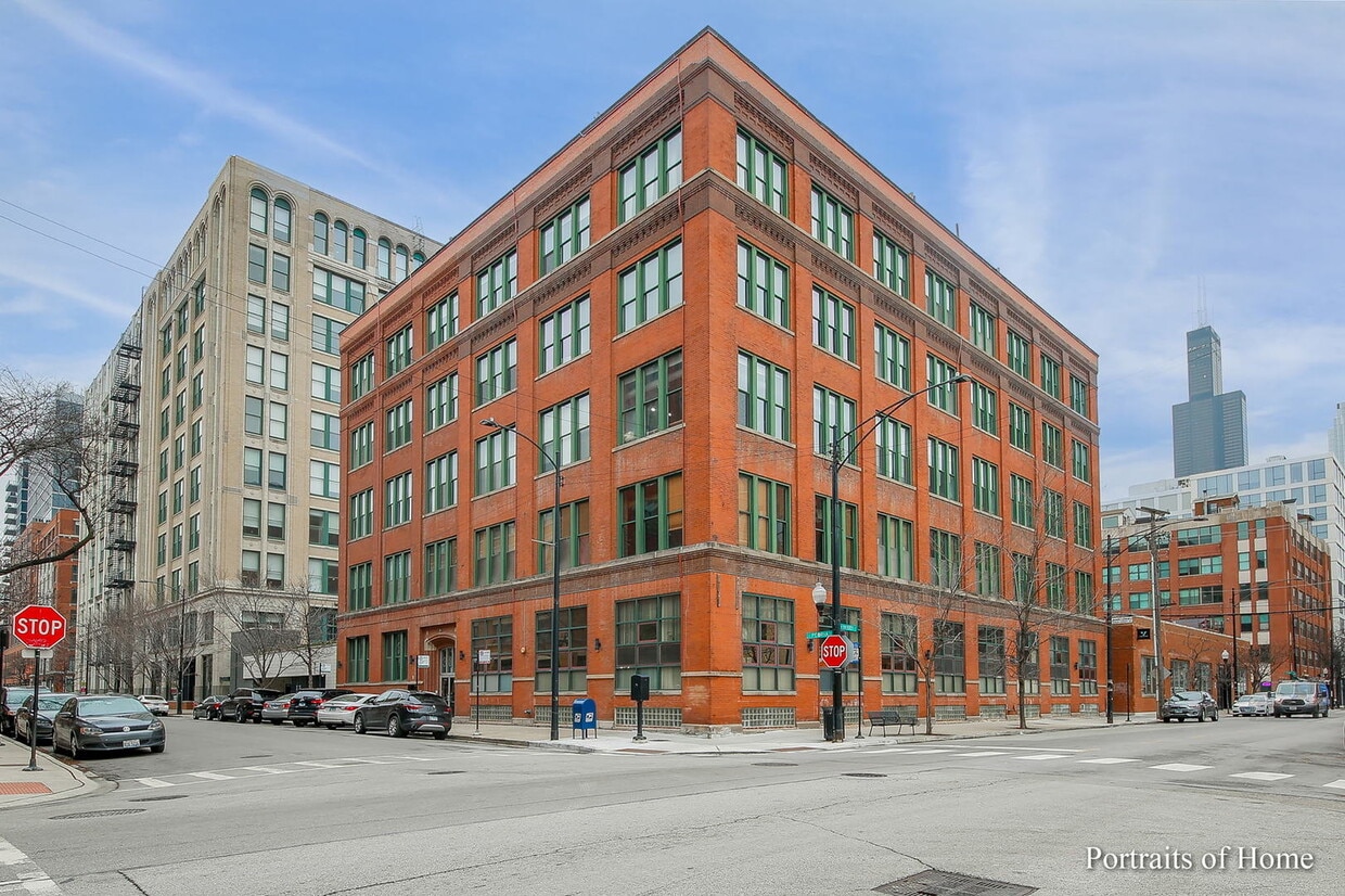 Primary Photo - 331 S Peoria St