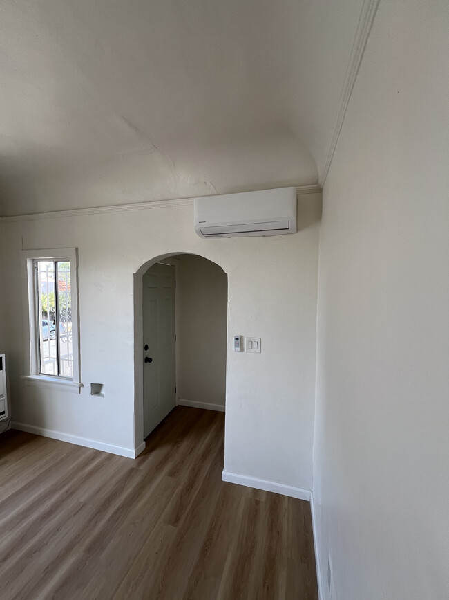 Foto del edificio - 2608 W 70th St