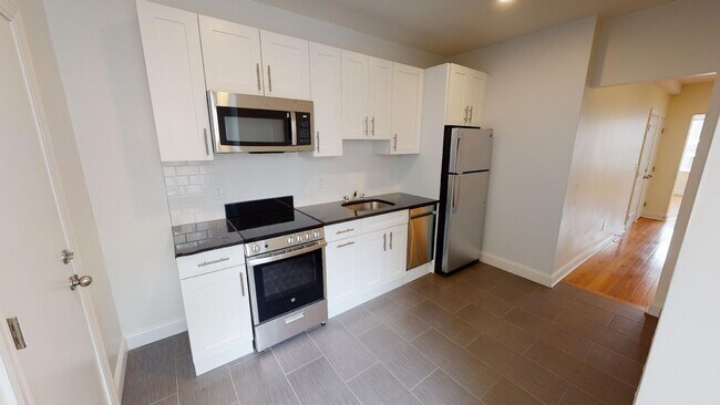 Building Photo - 133 Sutherland Rd