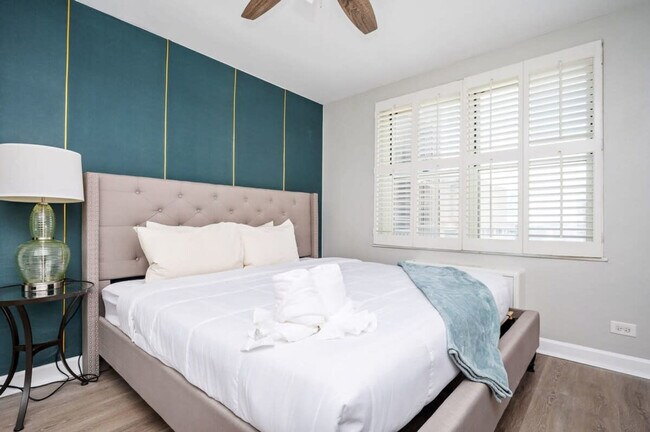 Foto del edificio - 300 W Peachtree St NW