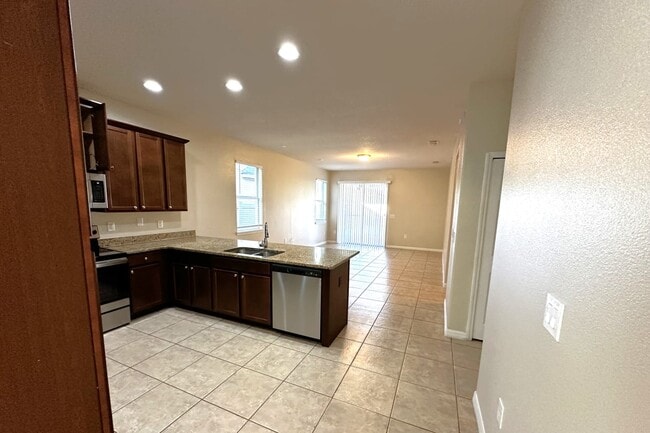 Foto del edificio - 7529 Azalea Cove Cir