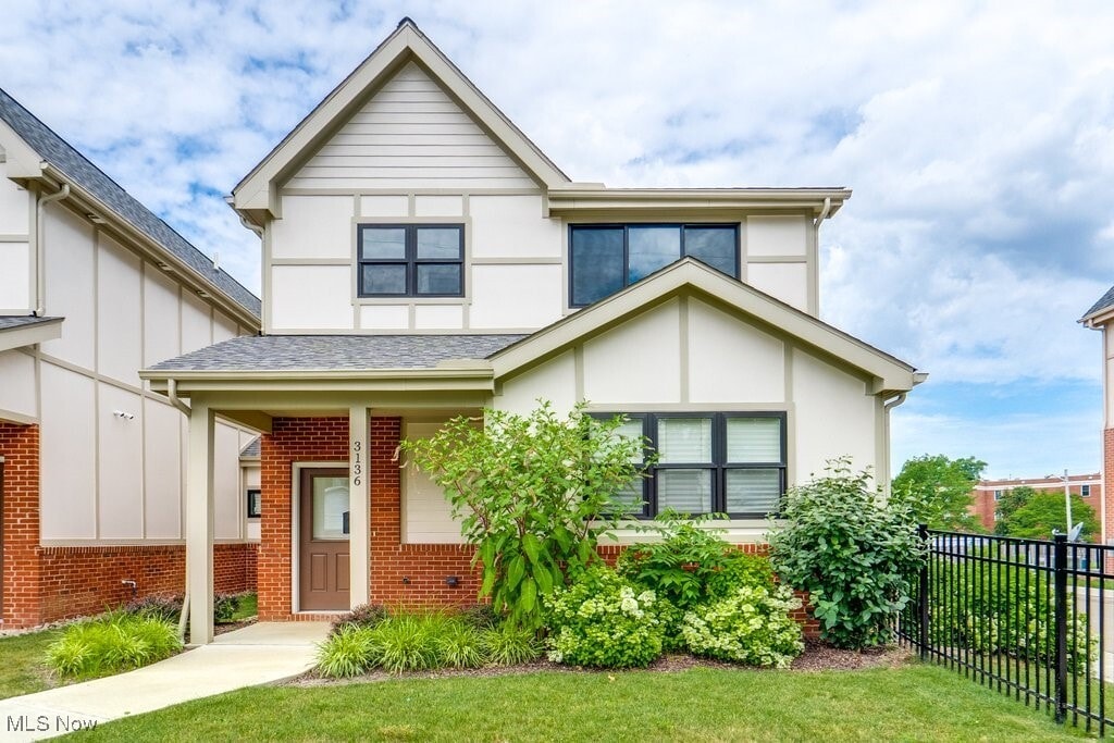 Foto principal - 3136 E 135th St