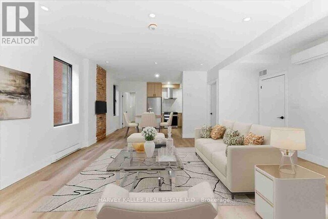 Photo du bâtiment - 692 Richmond St W