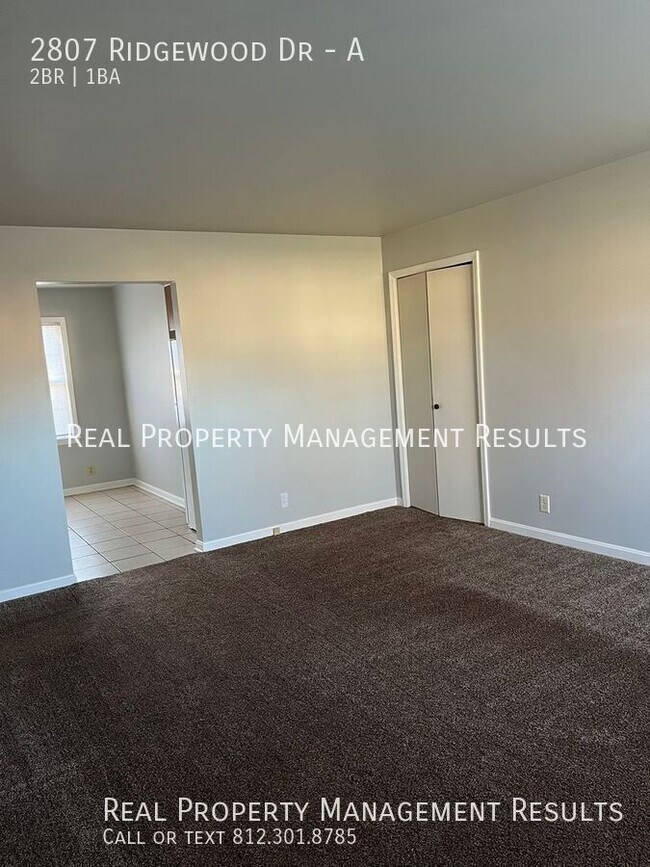 Foto del edificio - 2807 Ridgewood Dr