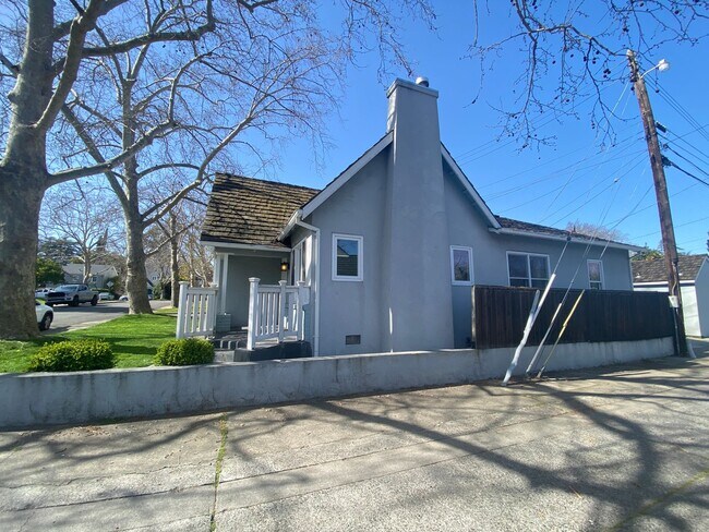 Foto del edificio - East Sacramento Beauty