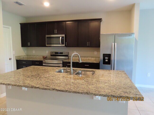 Building Photo - 22 BELLA LAGO Cir