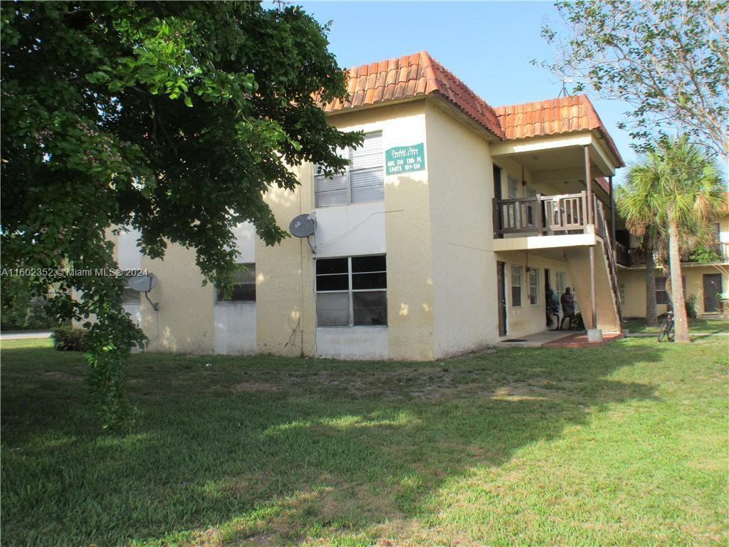 Primary Photo - 405 SW 13th Pl