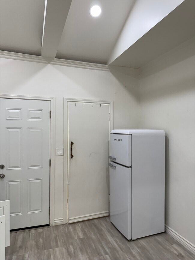 Foto del edificio - 532 S Irving Blvd