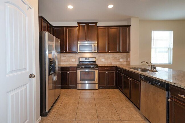 Building Photo - 356 Fletcher Bend