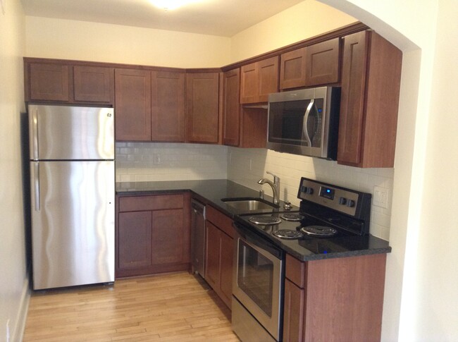 Kitchen - Jarvis Street Apartments