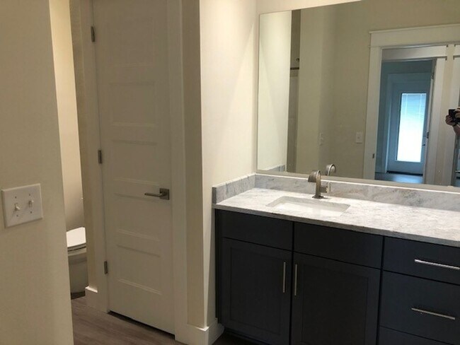 Foto del edificio - Amazing 3 Bedroom Townhouse for Rent!