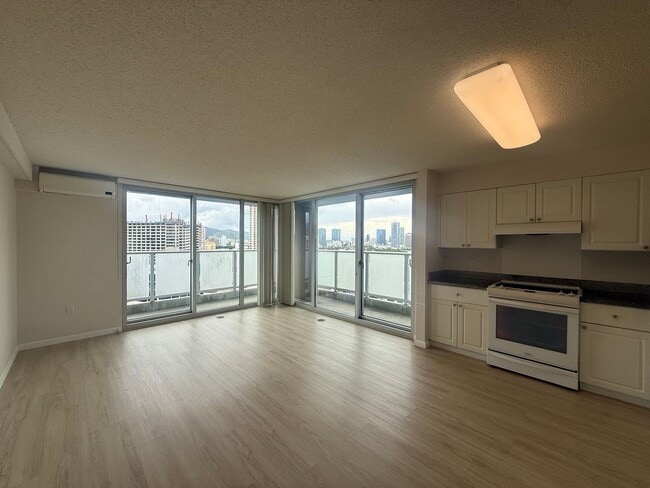 Building Photo - 801 South St