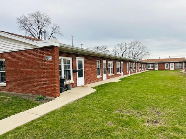 Building Photo - 12833 Irving Ave