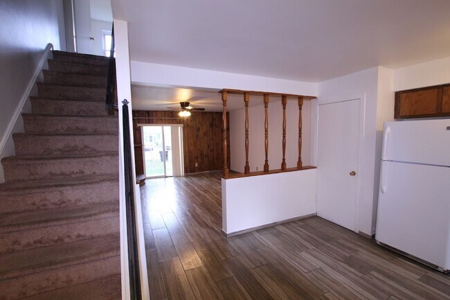 Foto del edificio - Spacious & Well-Maintained Home