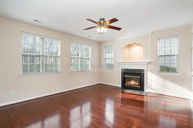 Foto del edificio - 17304 Commons Crossing Dr