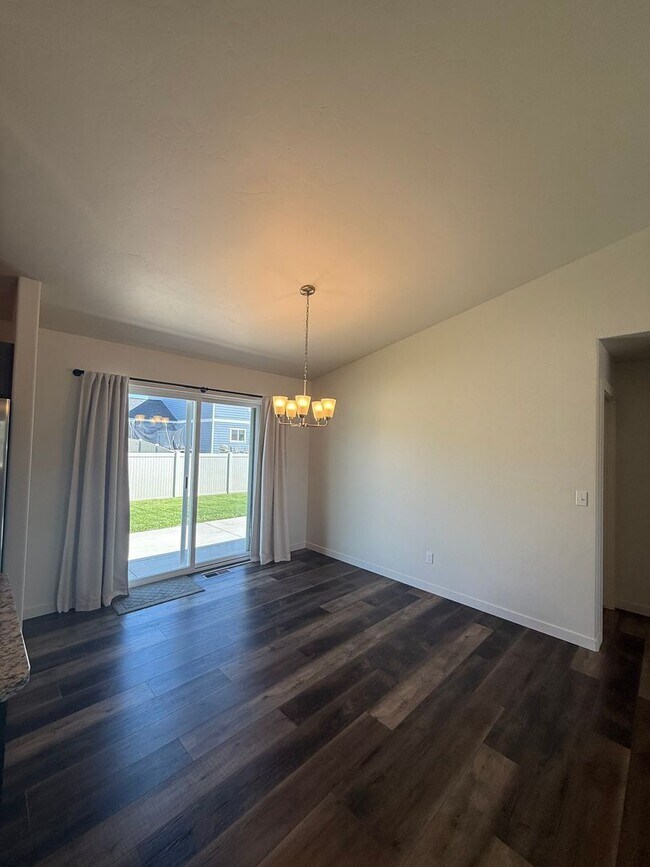 Foto del edificio - 3 Bedroom, 2 Bathroom Single Family Home!