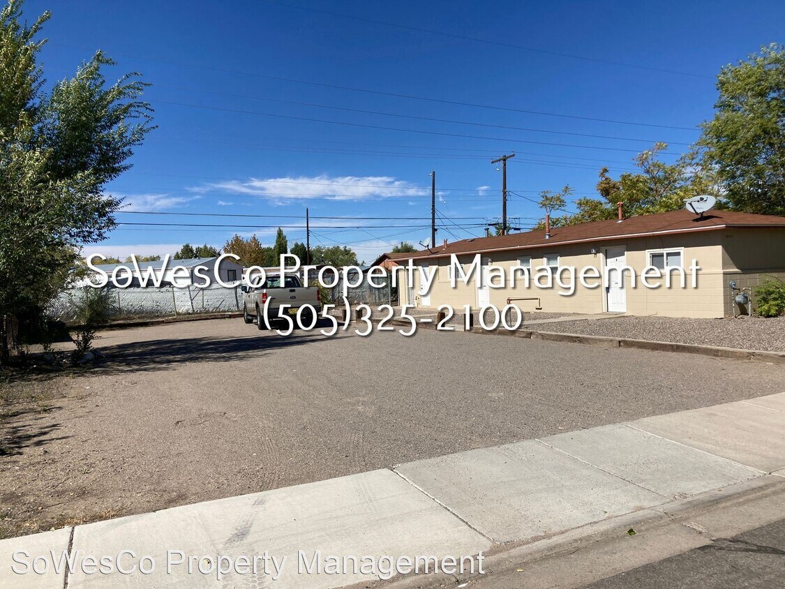 Foto principal - Studio, 1 bath House - 1207 S Butler Unit A