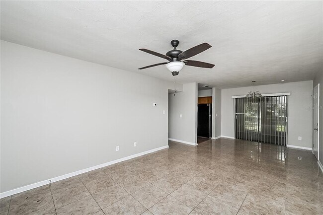 Foto del edificio - 518 N Duncan Ave