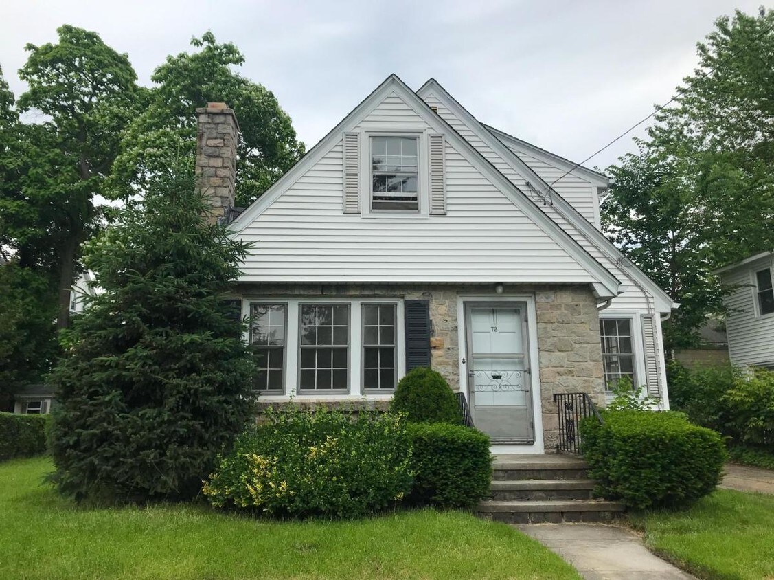 73 Tiffany St, Providence, RI 02908 House for Rent in Providence, RI