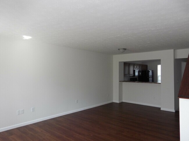 Building Photo - 1726 Athens Dr