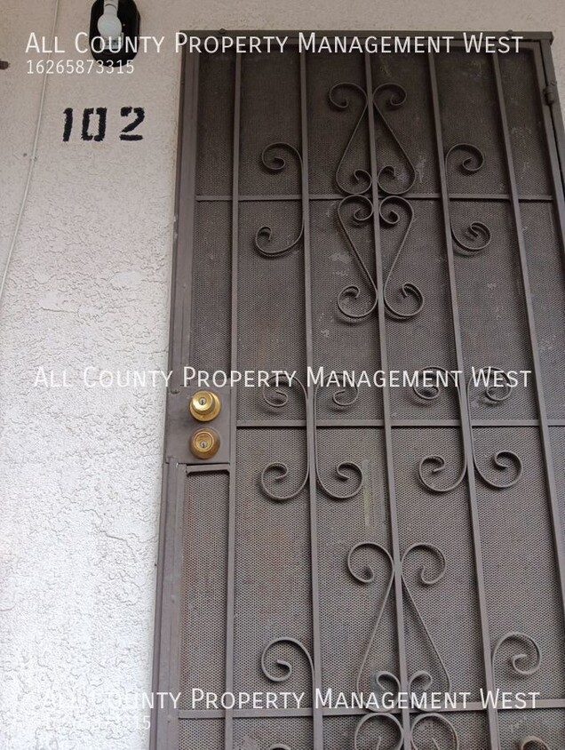 Primary Photo - 2 Bedroom 1 Bathroom in Los Angeles
