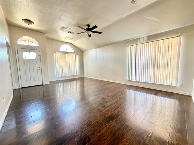 Foto del edificio - 5408 Dove Dr