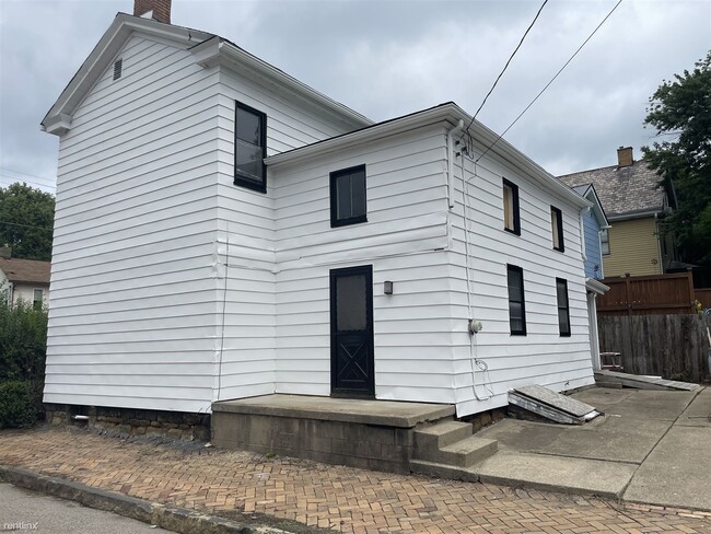 Building Photo - 3 br, 2 bath House - 600 8th Street