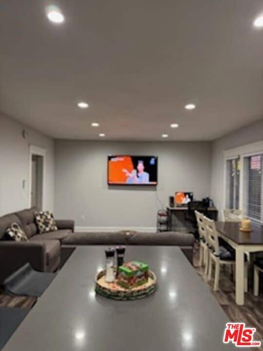 Foto del edificio - 1610 6th Ave