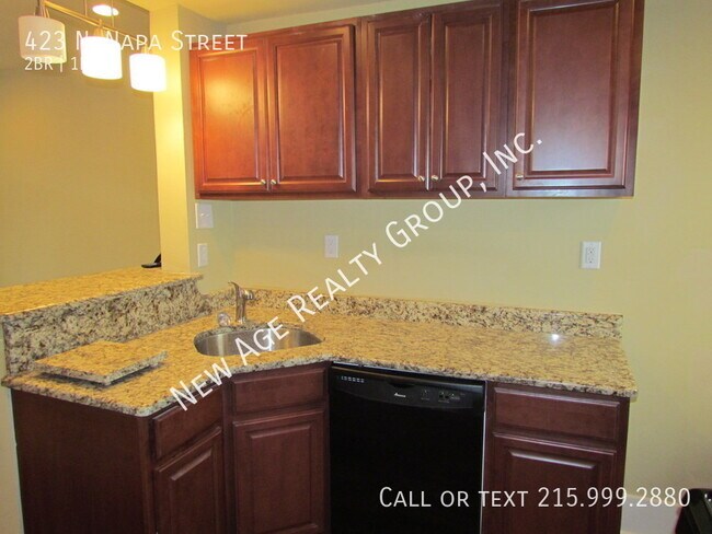 Foto del edificio - Two Bedroom house at 423 N. Napa Street