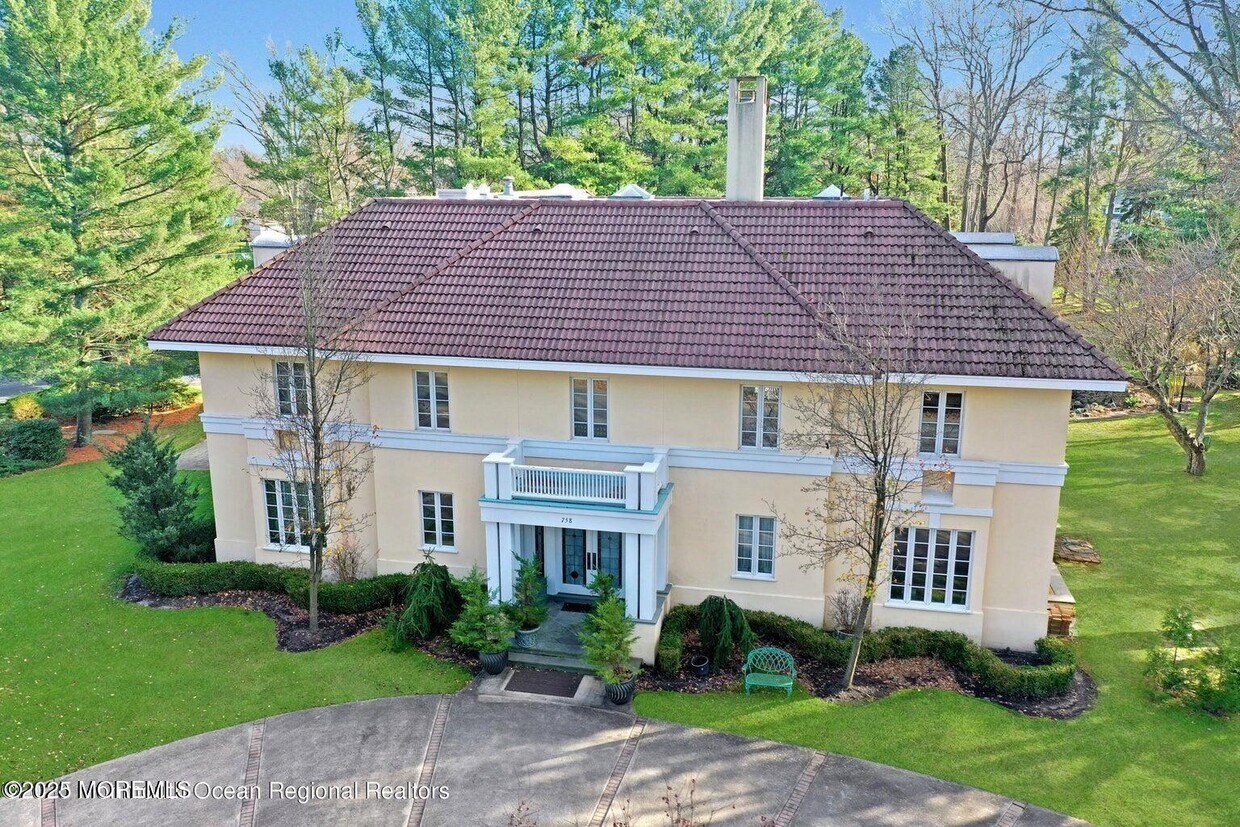 Foto principal - 758 Roseld Ave