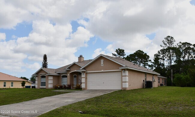 Foto del edificio - 995 Black Coral Ave NW