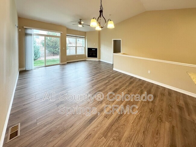 Foto del edificio - 742 Thimbleberry Point