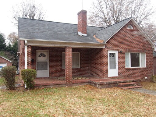 Building Photo - 509 N Aspen St