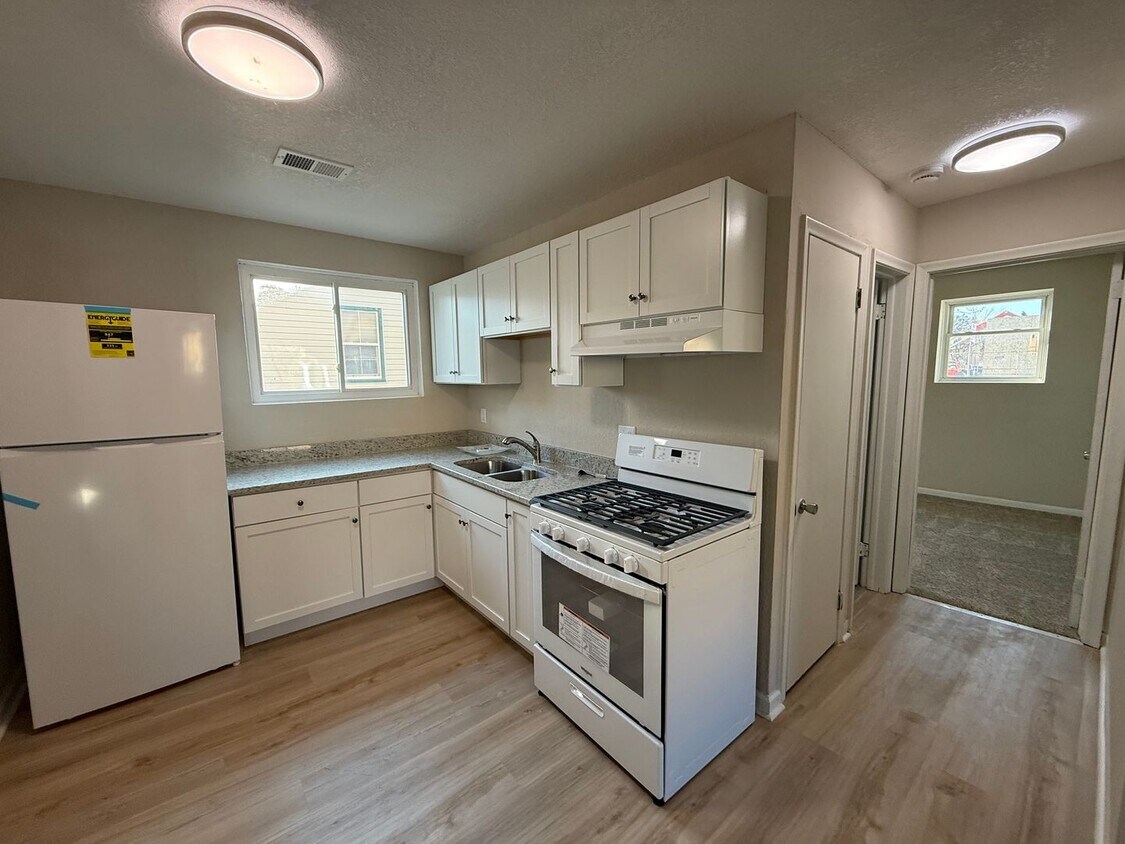 Foto principal - 2606 E Hennepin Ave