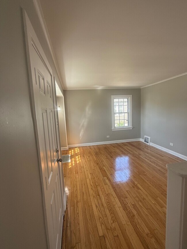 Foto del edificio - 14703 S Princeton Ave