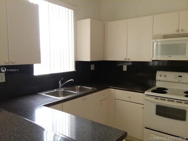 Foto del edificio - 2814 SE 16th Ave