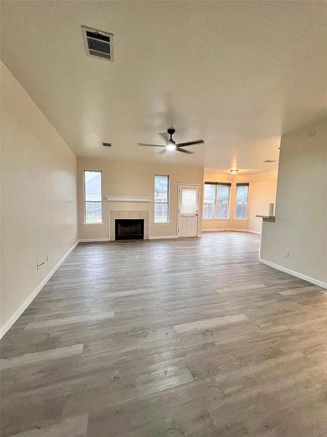 Foto del edificio - Room in House on Amy Francis St