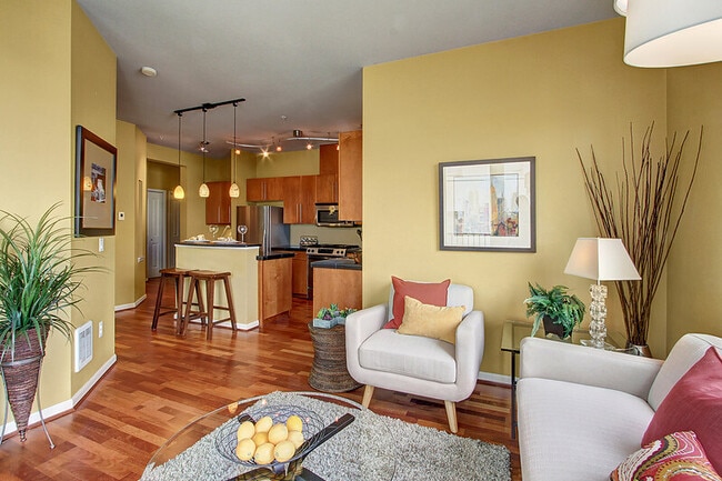 Foto del edificio - 124 Bellevue Ave E