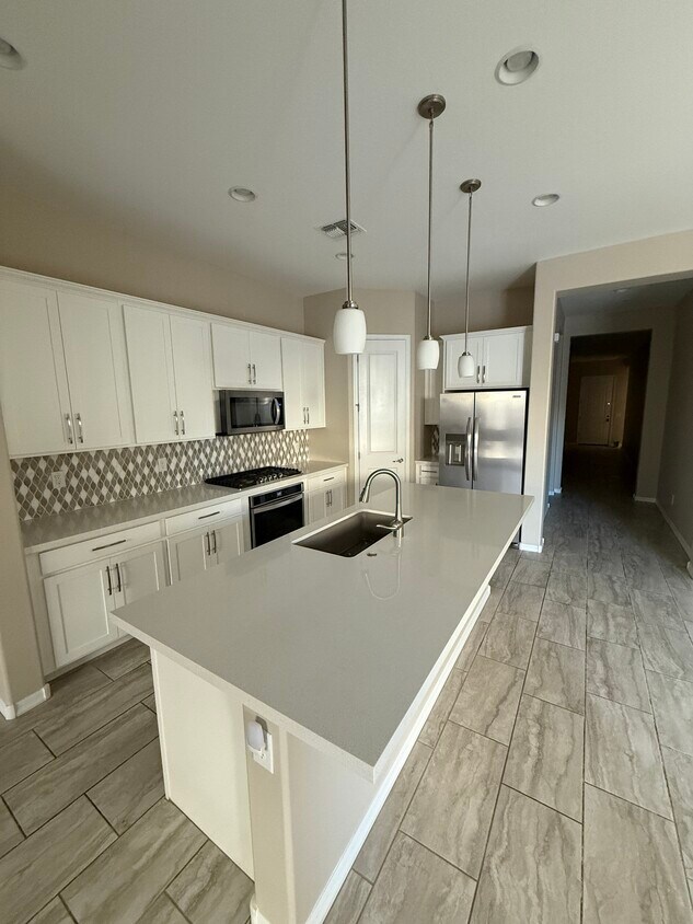 Building Photo - Eastridge