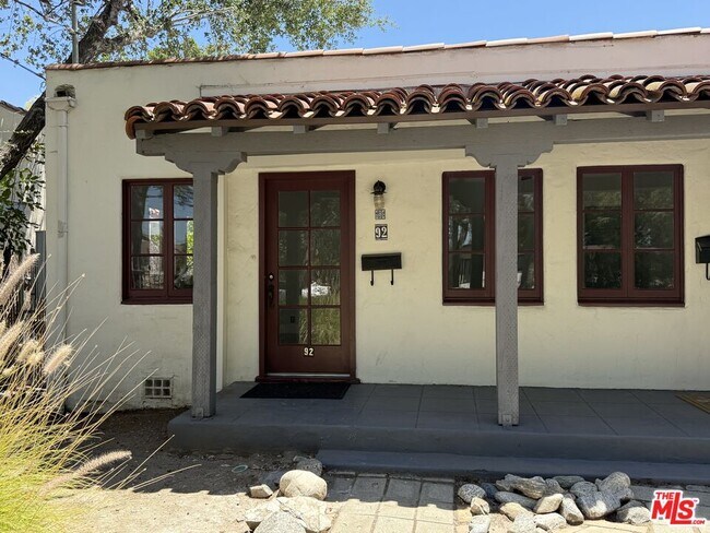 Foto del edificio - 92 S Sunnyslope Ave