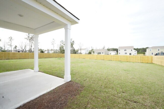 Foto del edificio - Available Now!